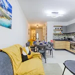 Διαμέρισμα Designer With Attention To Detail In By 360 Estates