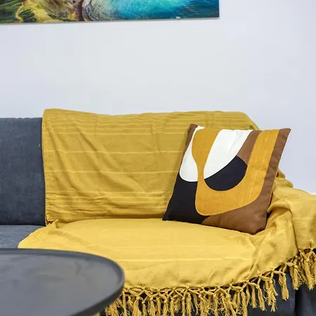 Apartamento Designer With Attention To Detail In By 360 Estates