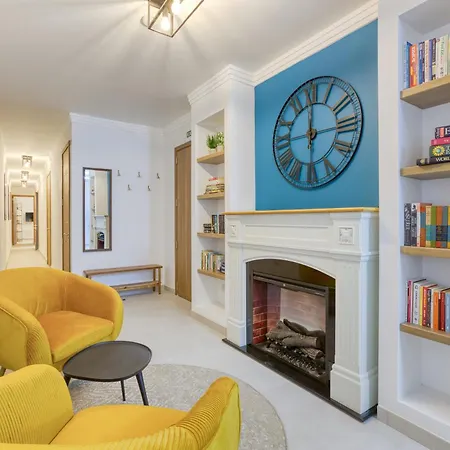 Designer With Attention To Detail In By 360 Estates Apartamento Gzira