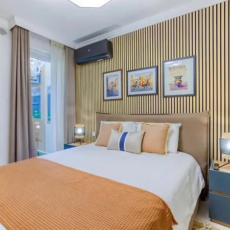 Designer Apartment Near Seafront With Balcony & Patio Appartement
