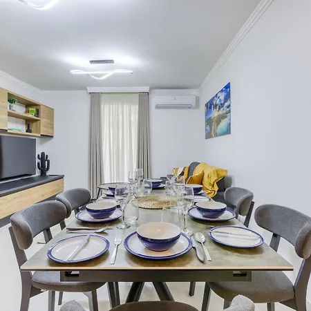 Designer Apartment Near Seafront With Balcony & Patio Apartamento *