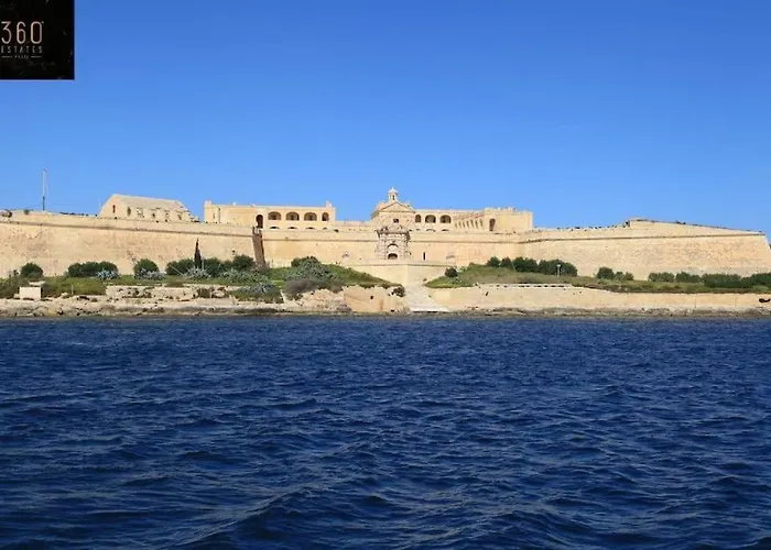 Designer With Attention To Detail In By 360 Estates *