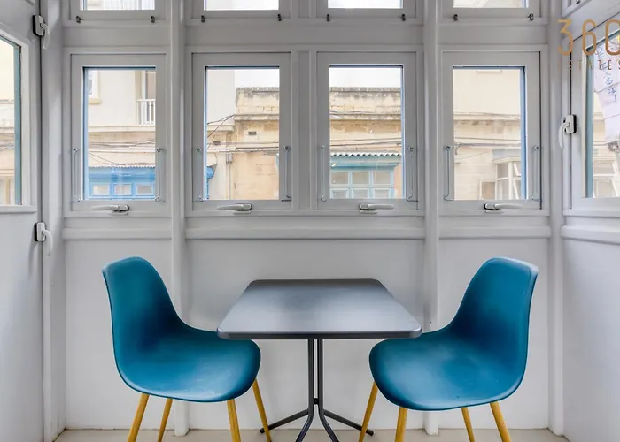 Designer With Attention To Detail In By 360 Estates *