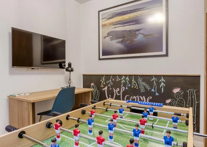 Designer With Attention To Detail In By 360 Estates Apartment *