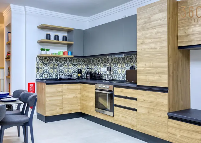 Designer With Attention To Detail In By 360 Estates *