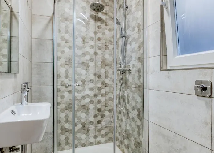 Designer With Attention To Detail In By 360 Estates Gzira